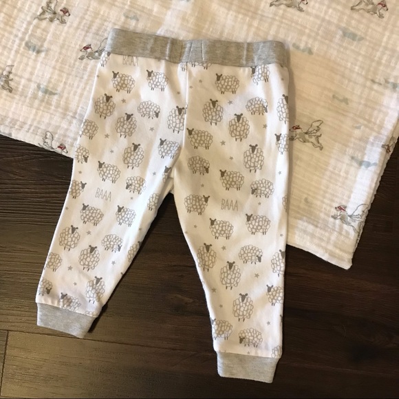 Mud Pie Other - Mudpie baby pants and no brand baby blanket